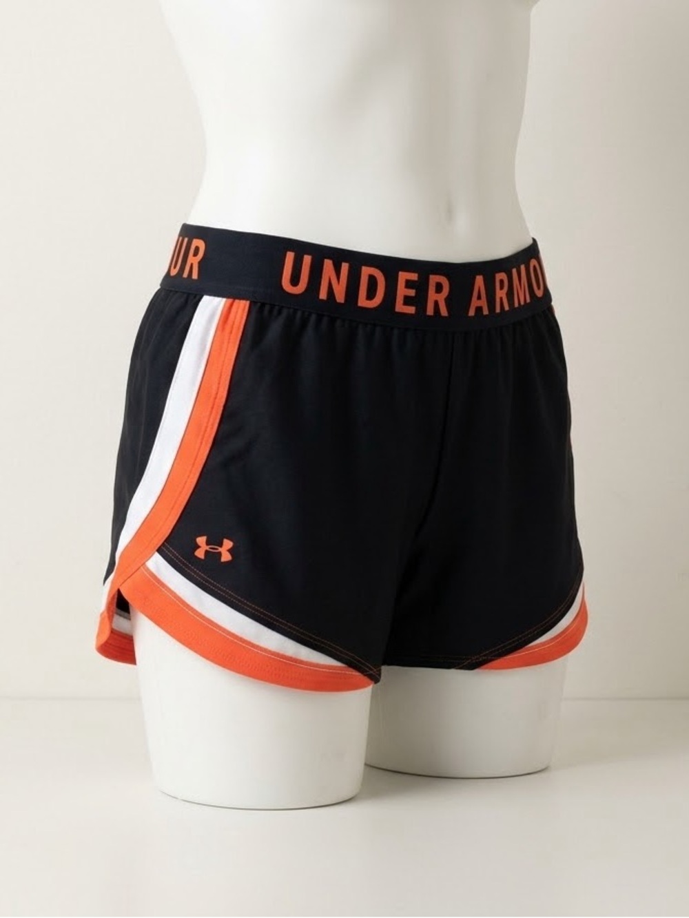Under Armour HeatGear Women's Athletic Shorts - Size Medium - Black/Orange